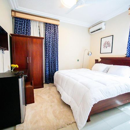 Aduk Guest House Airport City Άκρα Εξωτερικό φωτογραφία